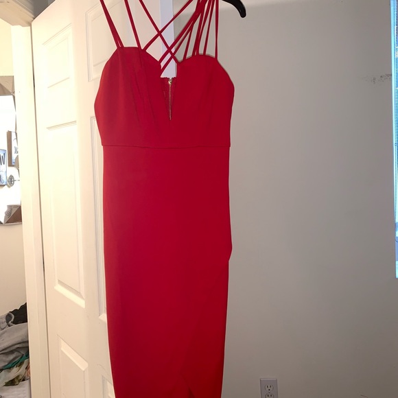 Red sexy dress with slit - Picture 3 of 4